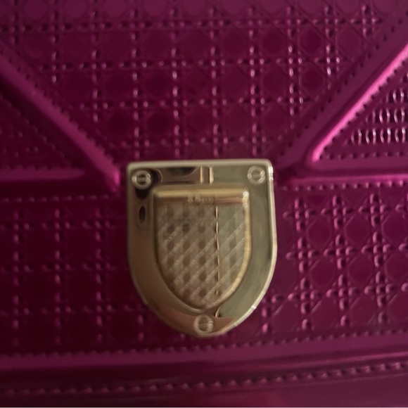 COPY - Christian Dior WOC Metallic Pink - Picture 6 of 7